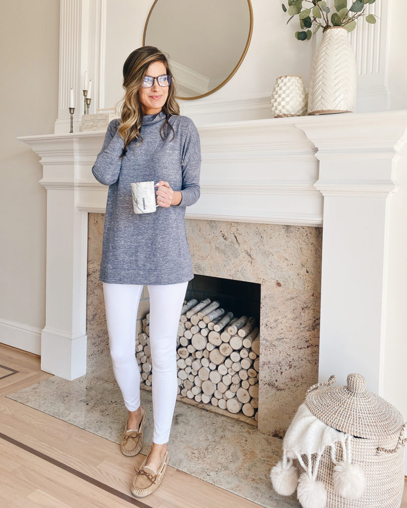 amazon cozy knit funnel neck blue heather tunic with spanx white jeanish leggings
